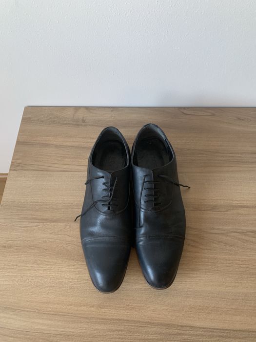 Pantofi de piele eleganti