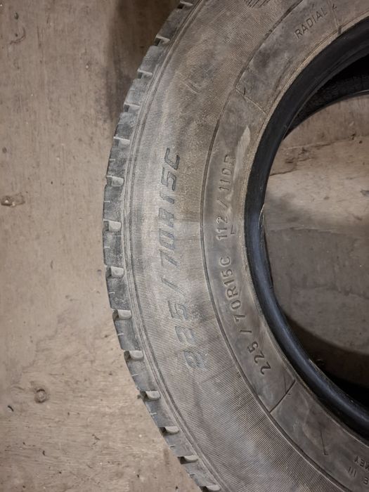 Одна шина Goodyear 225/70R15C