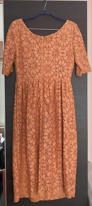 Zara рокля,на цветя или бяла