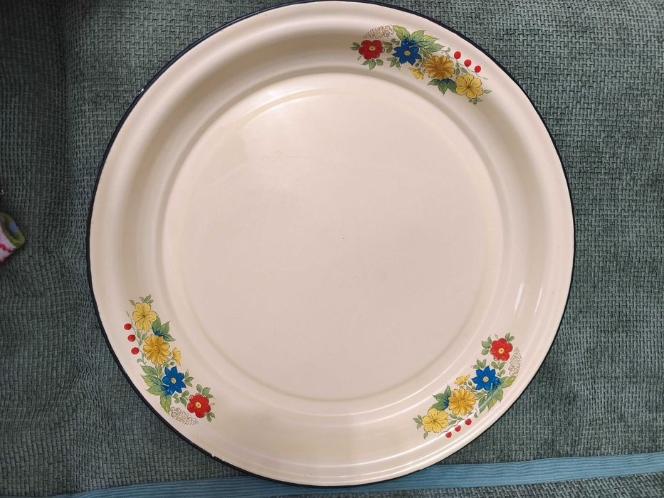 Продаю большое блюдо