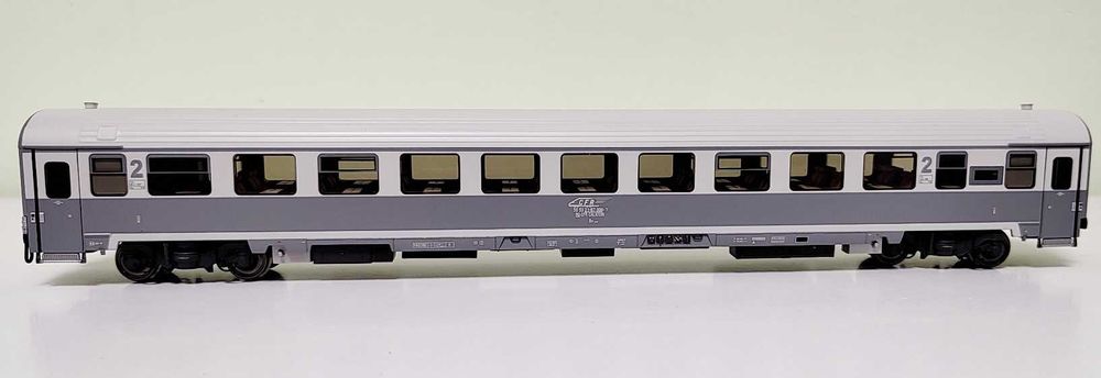 Se 2 vagoane Aminiti Feroviare 25005 Ava200 B11 H0 1:87, NOU