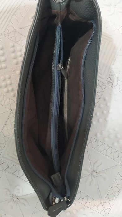 Сива кожена чанта, дамска – класически среден размер