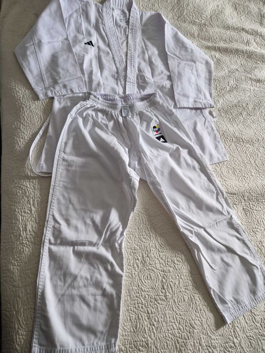Kimono karate Adidas Club K220