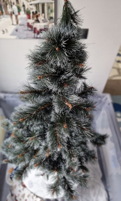 Изкуствена елха с големи иглички 120 см