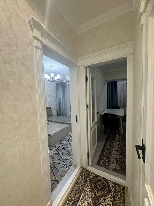 Сдаётся 2 комнатная 2этаж в новостройке Фрунзе Хамкор банк