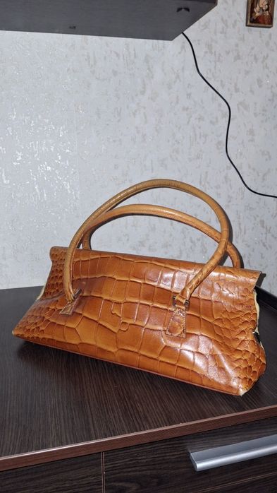 Дамска чанта Prada оригинал