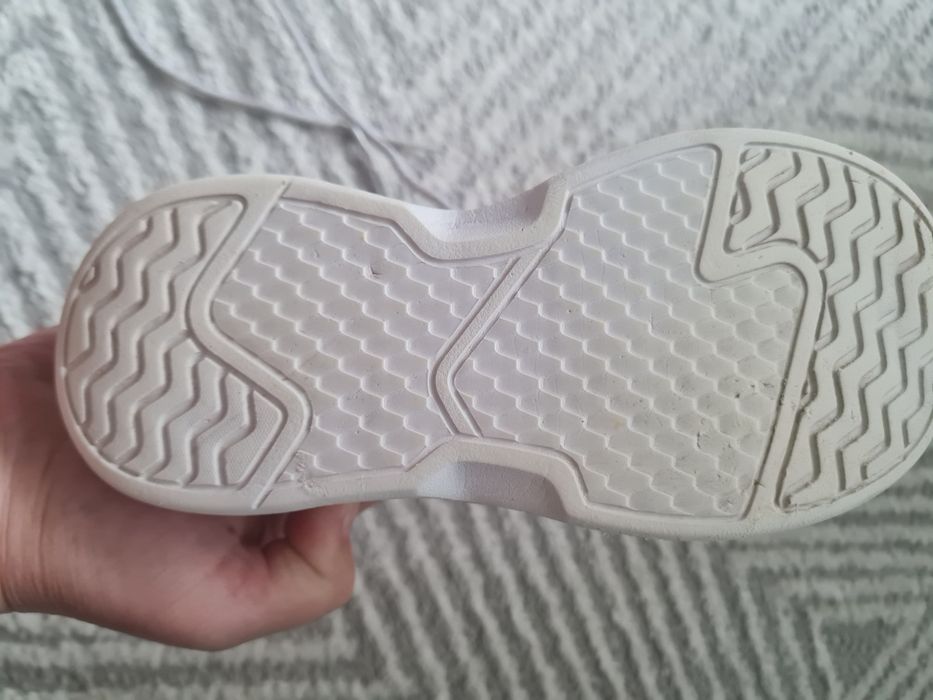 Кроссовки белые для девочек