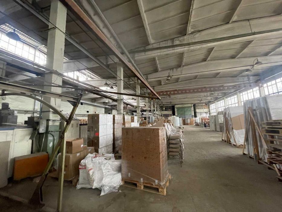 Аренда ангар производственное помещение 3000м в центре ул. Бабура (ЛА)