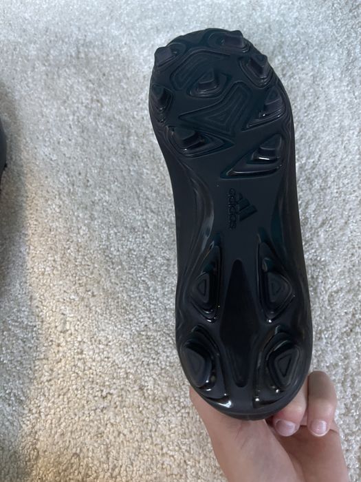 Чисто нови бутонки ADIDAS 4бр