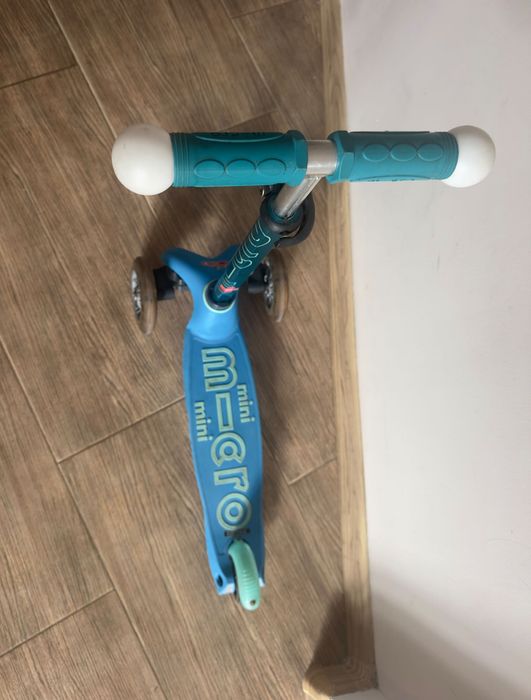 Mini Micro Plus тротинетка + каска