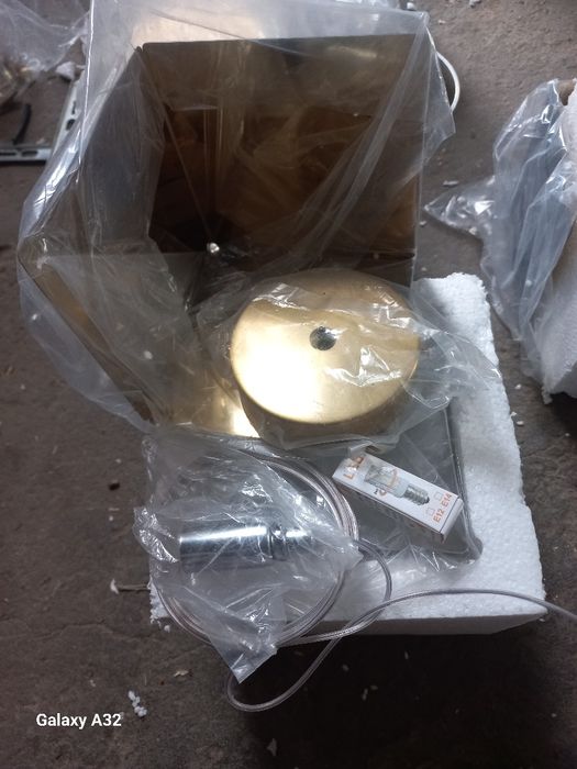 Продам настенные фанари в виде куба