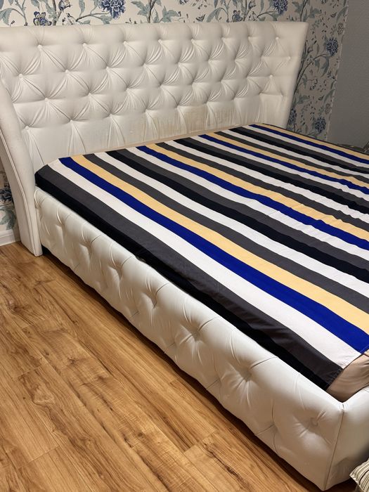 Продам кровать размер 180/200