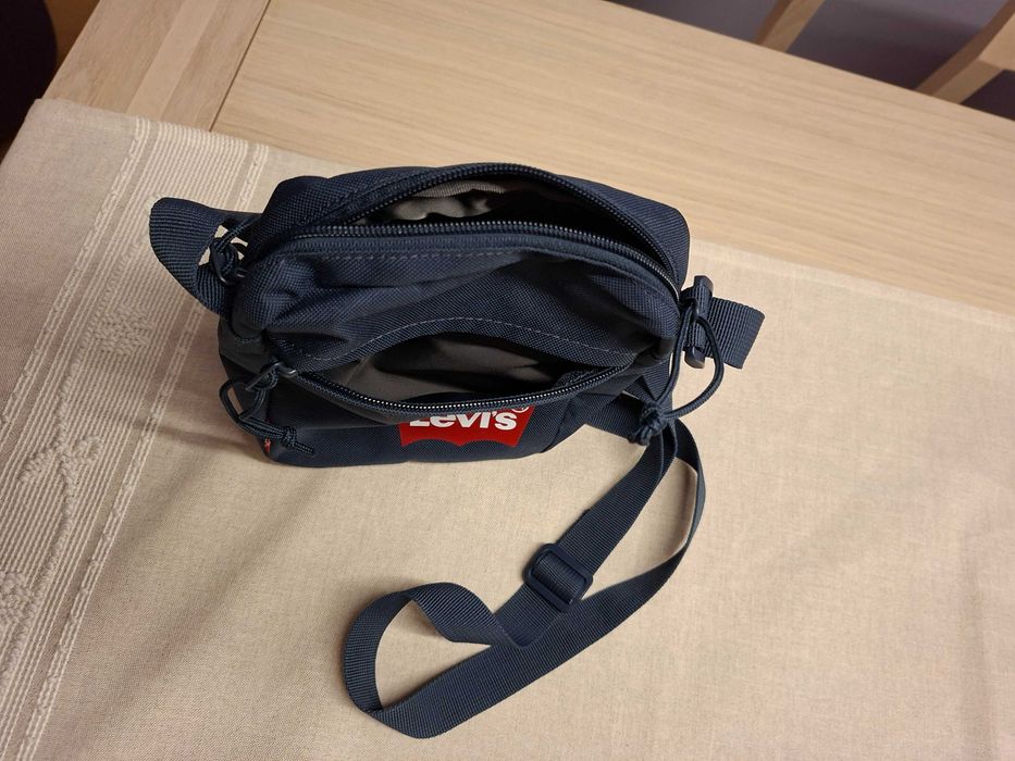 Мъжка чантичка Levi's