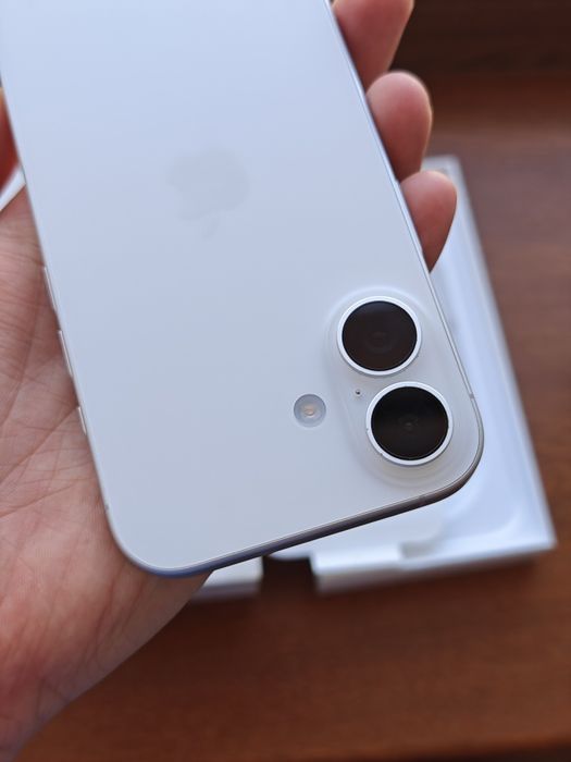 iPhone 16 128Gb 5G идеальный