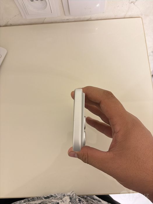Iphone 14 pro (17 pro korpus taqilgan)