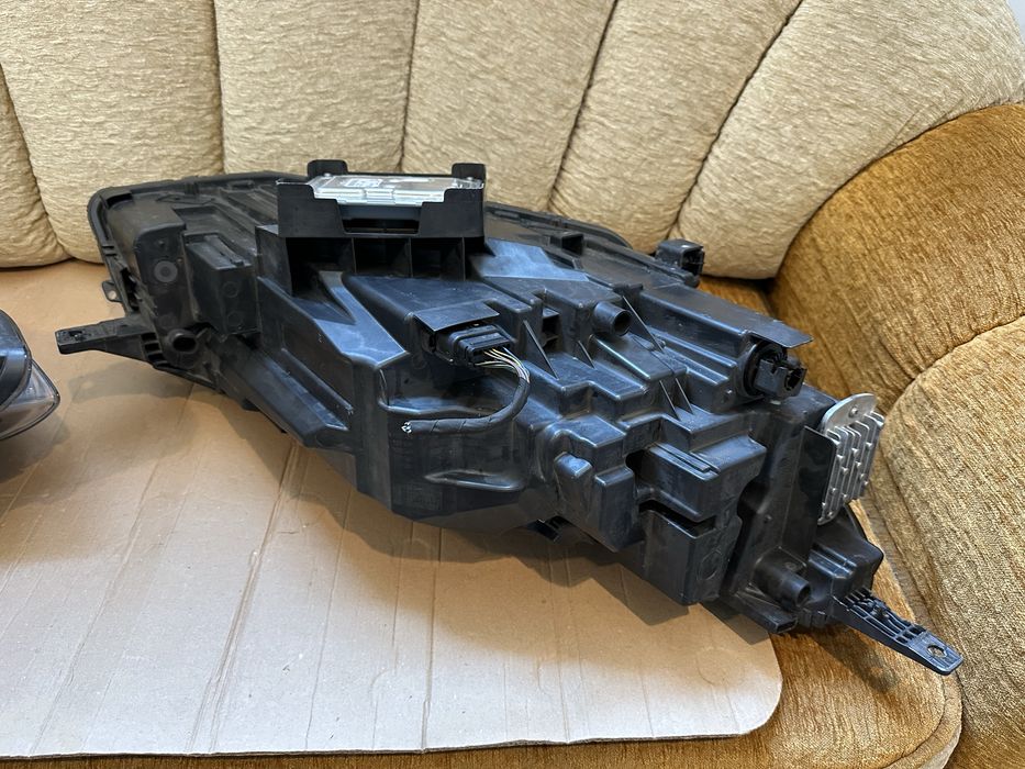 Faruri, Far stanga / Far dreapta Ford Kuga 3 2019-2023