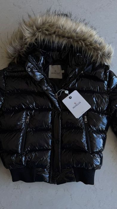 Geacă Moncler S,L,XL,XXL 450 lei