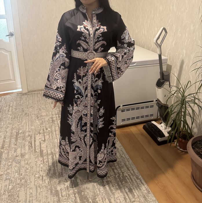 Продам платья, накидку, блузки, пиджак