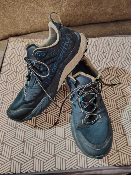 продавам маратонки La sportiva Gore tex и Reebok