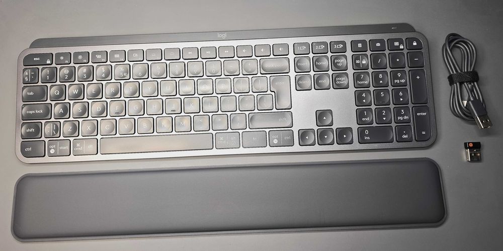 Клавиатура Logitech MX Keys Plus