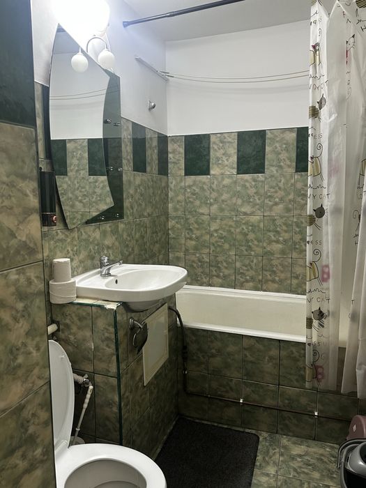 Inchiriez apartament-Zona Decebal