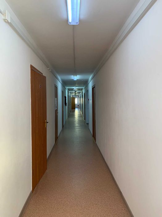 Сдаются в аренду кабинеты с мебелью.