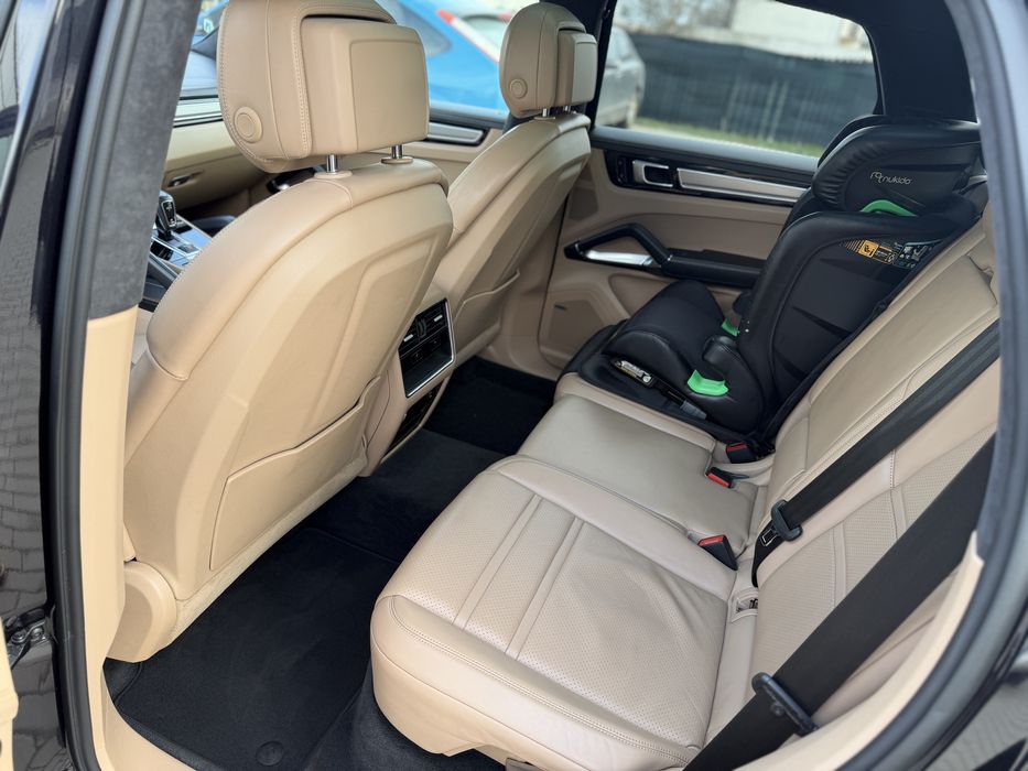 Porsche cayenne turbo