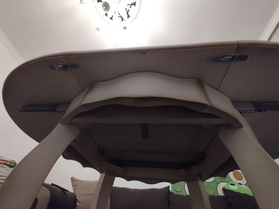 Красива холна маса