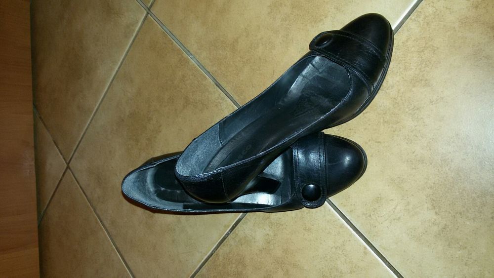 Дамски черни обувки