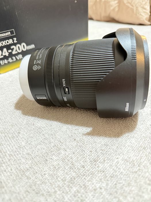Obiectiv Nikon 24-200 mm, montura Z, VR