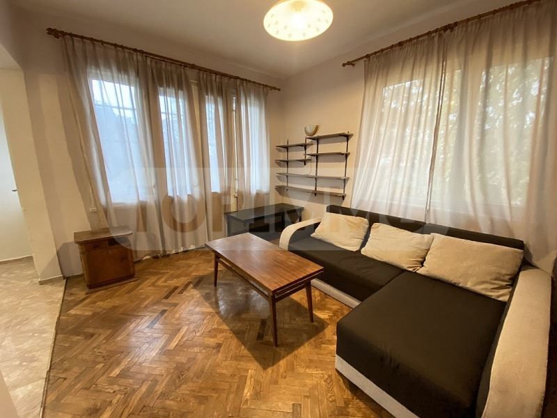 Дава се под наем Тристаен апартамент в Варна, Гръцка махала - 90 кв.м за 400 € - Снимка #4