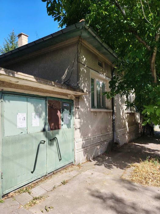 Едноетажна тухлена къща 107 м2 в кв. Дивдядово, общ. Шумен