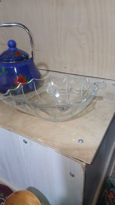 Посуда    чайники и бокалы б/у