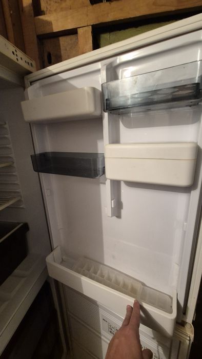 Midea      Siltall