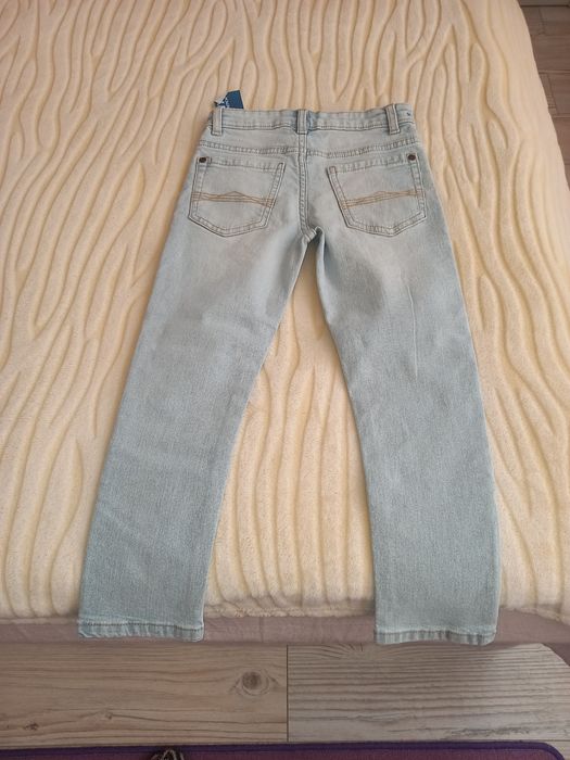 Чисто нови дънки Next размер 122 - цена 60лв. За двата чифта.