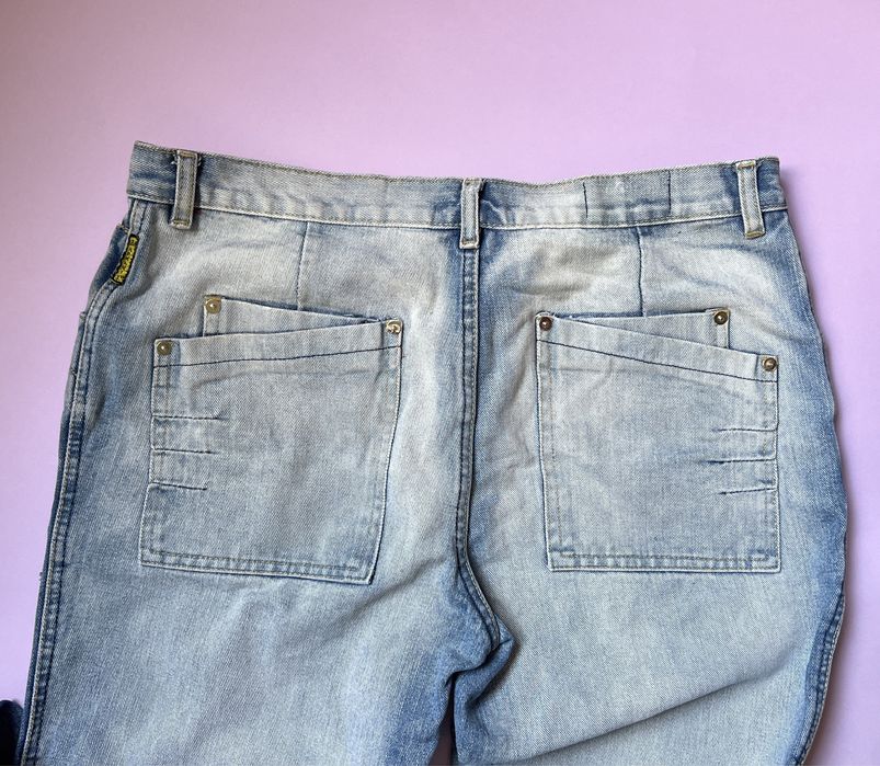 Джинсы ARMANI мужские б/у в отличном состоянии 24 размера