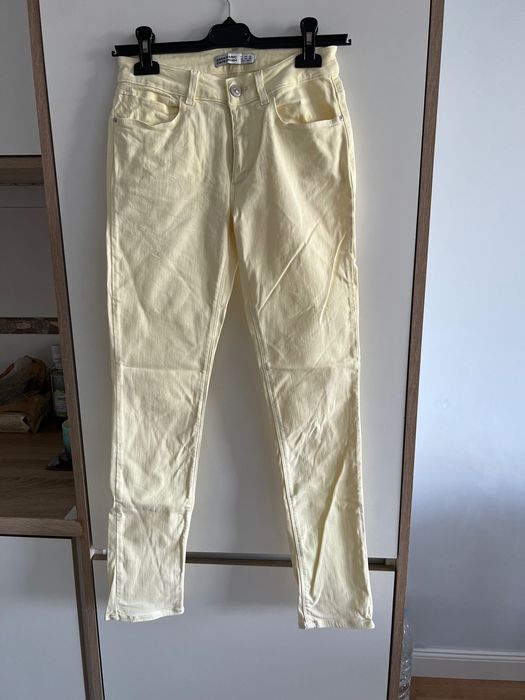 Blugi Zara mărimea 38