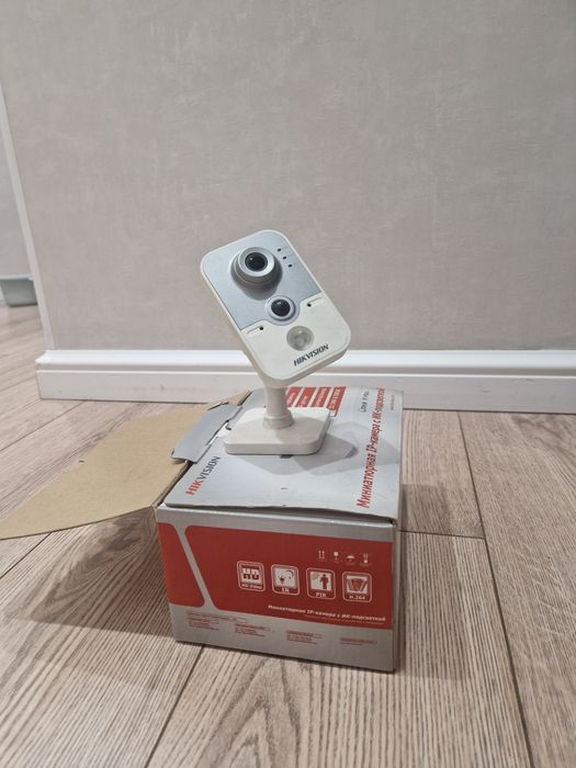 Камера видео наблюдения Hikvision