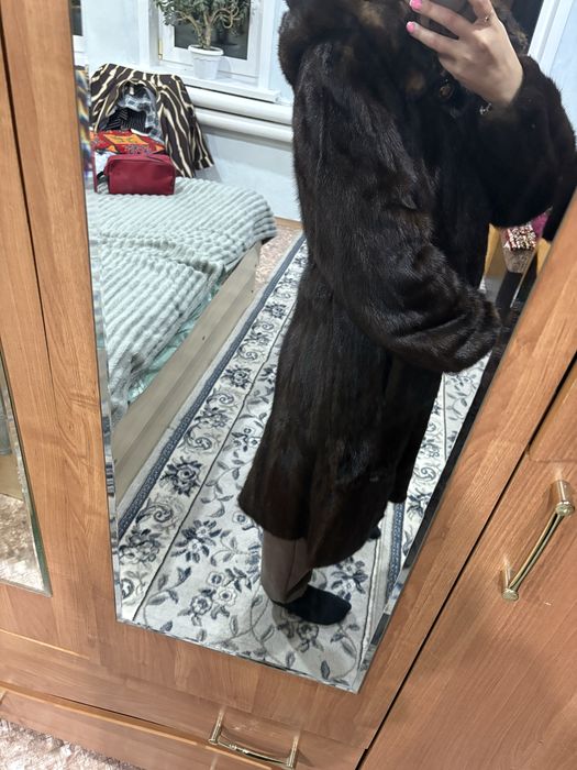 Продам норковую шубу