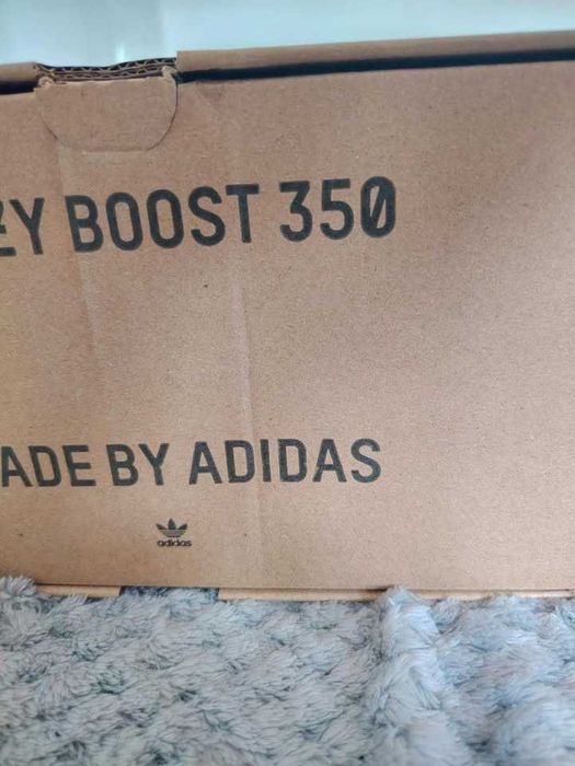 Yeezy slides 350 Carbon Beluga