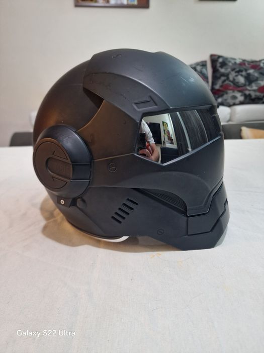 Каска тип Железен човек