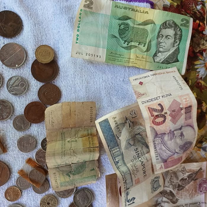 Vând monede și bancnote vechi