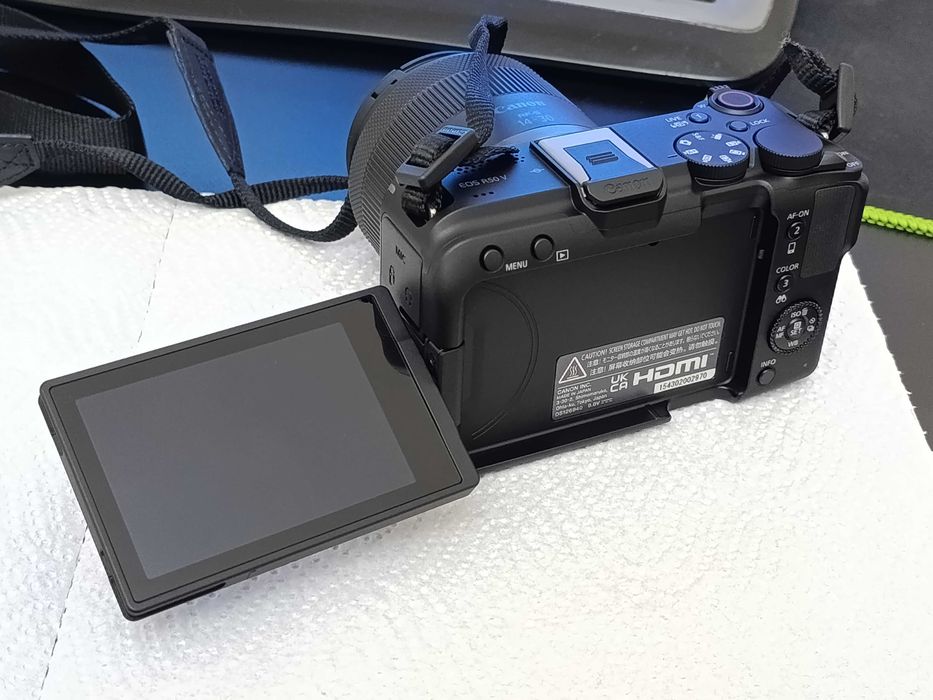 Canon R50V Видеокамера