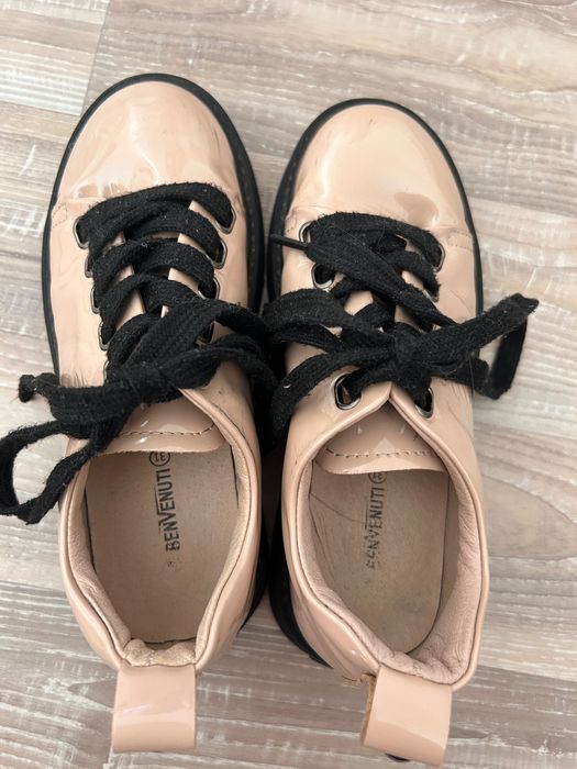 Pantofi Lace Up copii Benvenuti Nude din piele lăcuită