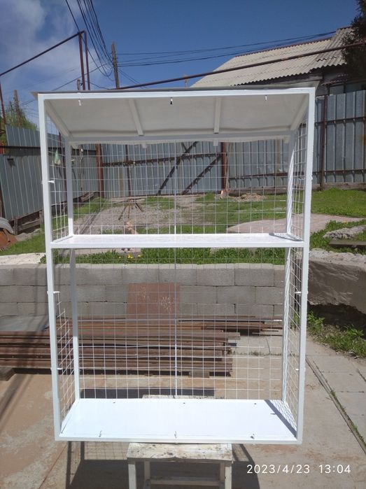 Кошка на окошке,  балкон для кошки