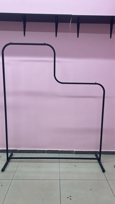 Продается стойки для одежды