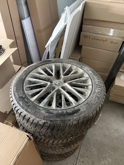 Шина с диском 215/55/17