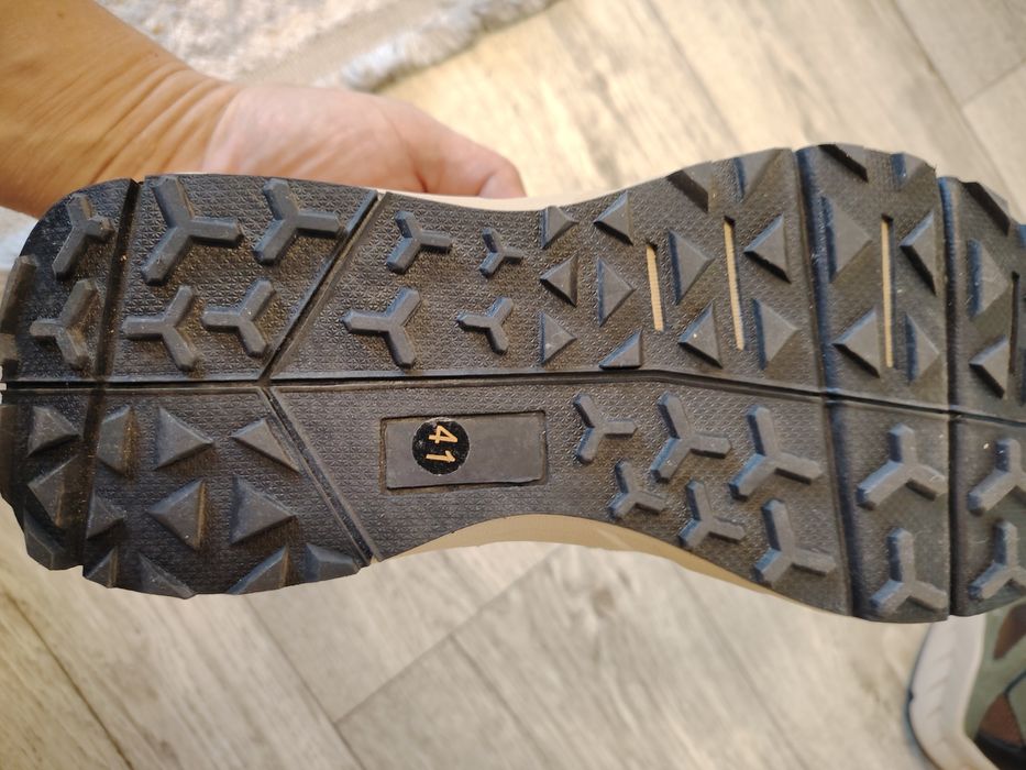 Продам красовки летние