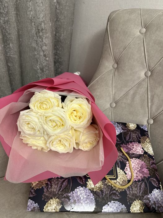 Букет цветы белые розы