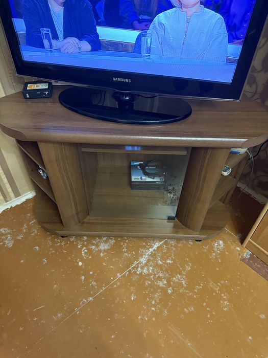 Продам тумбу под телевизор. Польша